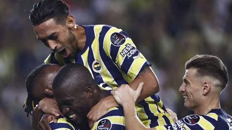 Kralbozguncu Fenerbahçe AEK Larnaca Canlı izle Justin Tv